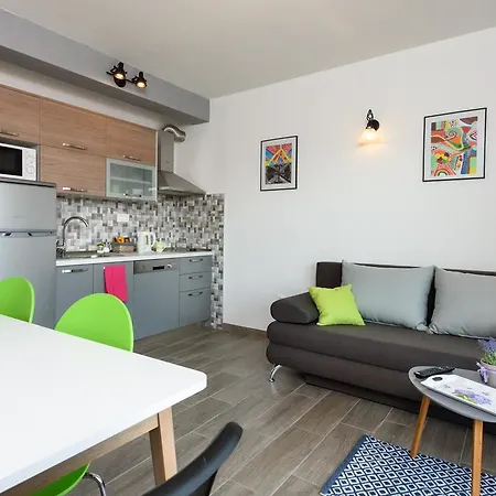 Danijela Apartment *